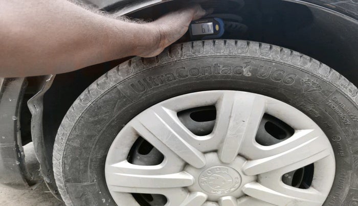 2011 Skoda Fabia AMBITION 1.2 MPI, Petrol, Manual, 78,819 km, tyre