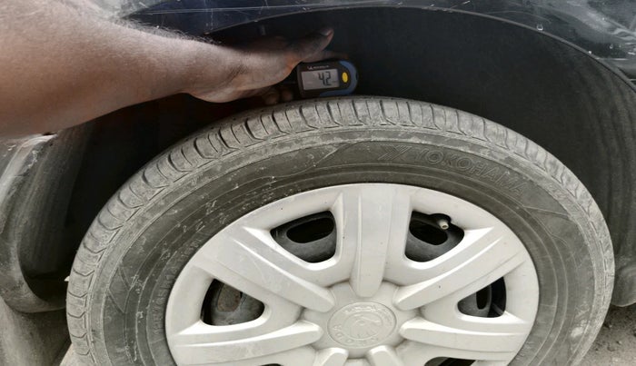 2011 Skoda Fabia AMBITION 1.2 MPI, Petrol, Manual, 78,819 km, tyre