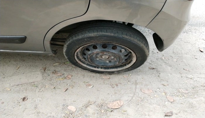 2018 Maruti Wagon R 1.0 LXI CNG, Petrol, Manual, 80,537 km, tyre
