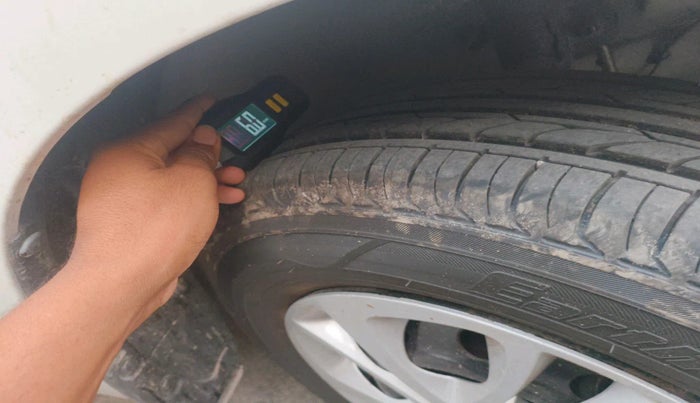 2021 Maruti Dzire VXI AMT, Petrol, Automatic, 1,36,555 km, tyre