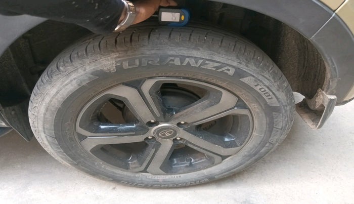 2022 Tata NEXON XZA PLUS (PREMIUM) KAZIRANGA PETROL, Petrol, Automatic, 20,780 km, tyre