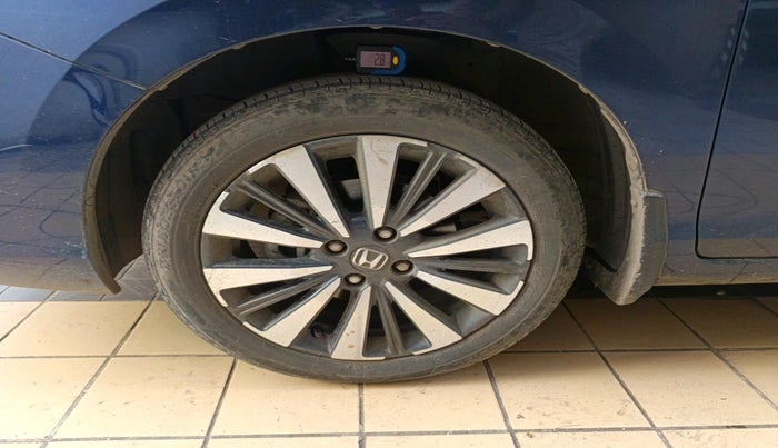 2023 Honda City 1.5L I-VTEC ZX CVT, Petrol, Automatic, 15,045 km, tyre