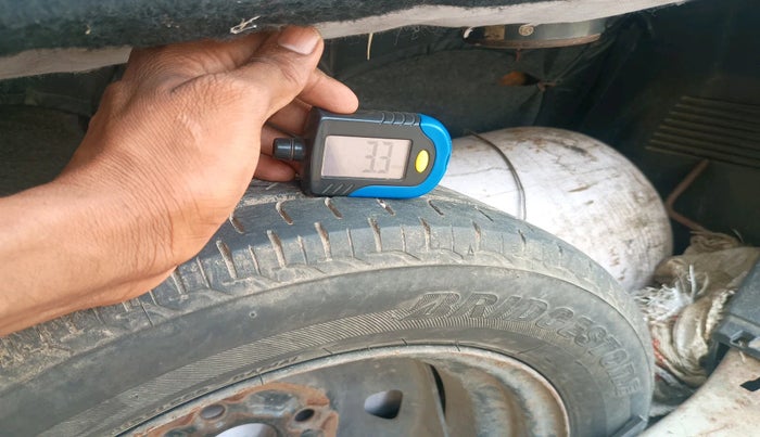 2011 Maruti Wagon R 1.0 LXI, Petrol, Manual, 94,171 km, tyre