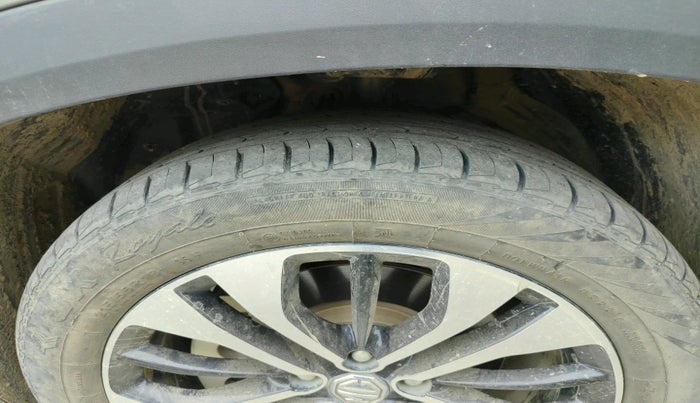 2021 MG HECTOR SHARP HYBRID 1.5 PETROL, Petrol, Manual, 92,512 km, tyre