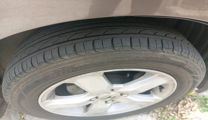 2013 Honda City 1.5L I-VTEC V MT, Petrol, Manual, 1,31,353 km, tyre