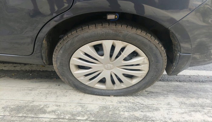 2013 Maruti Ertiga VXI, Petrol, Manual, 1,01,249 km, tyre