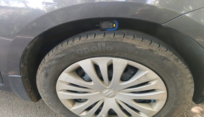 2013 Maruti Ertiga VXI, Petrol, Manual, 1,01,249 km, tyre