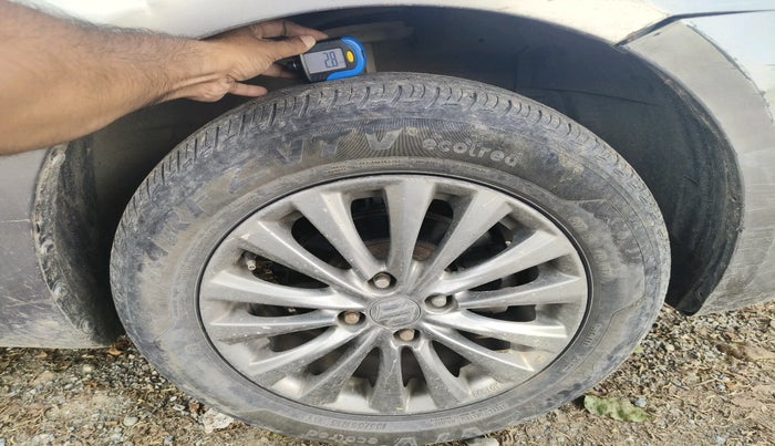 2014 Maruti Swift Dzire VDI, Diesel, Manual, 1,69,043 km, tyre