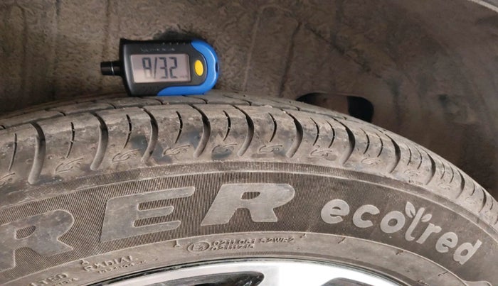 2025 Mahindra XUV 3XO AX5 1.2 L TCMPFi, Petrol, Manual, 3,143 km, tyre