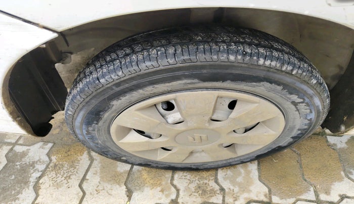 2012 Maruti Wagon R 1.0 LXI, Petrol, Manual, 1,48,314 km, tyre