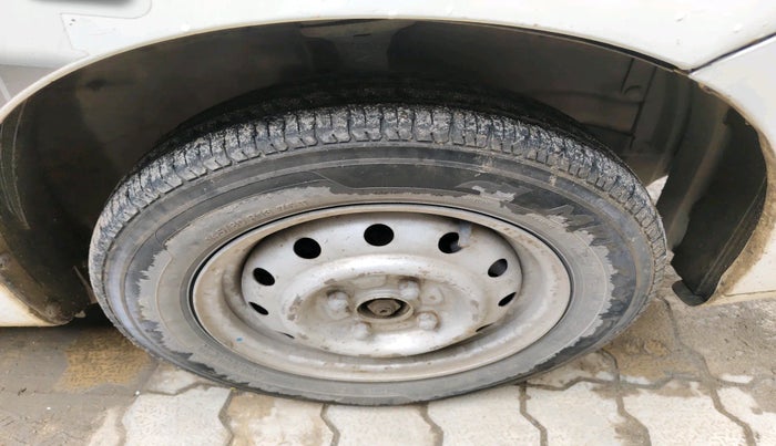 2012 Maruti Wagon R 1.0 LXI, Petrol, Manual, 1,48,314 km, tyre