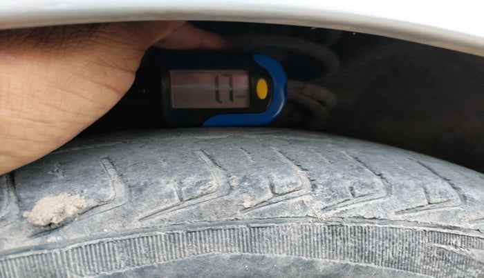 2011 Hyundai i10 SPORTZ 1.2, Petrol, Manual, 1,54,535 km, tyre