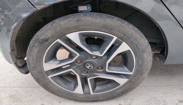 2021 Tata Tiago XZ PLUS DUAL TONE PETROL, Petrol, Manual, 50,979 km, tyre