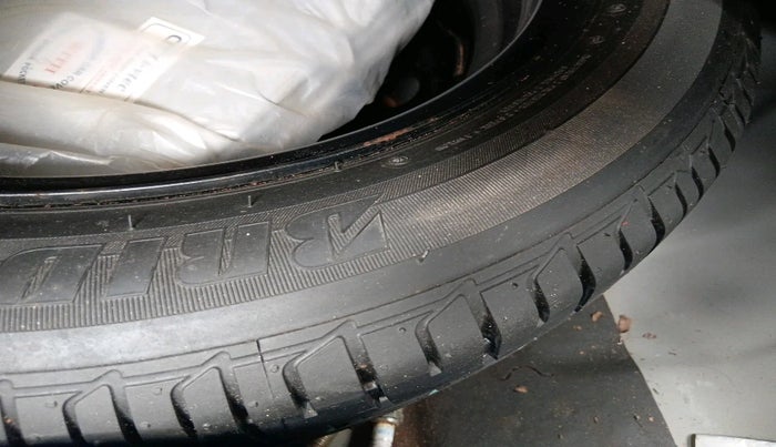 2014 Hyundai Verna FLUIDIC 1.6 VTVT SX, Petrol, Manual, 37,558 km, tyre