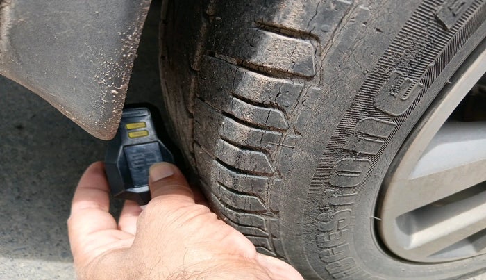 2014 Hyundai Verna FLUIDIC 1.6 VTVT SX, Petrol, Manual, 37,558 km, tyre