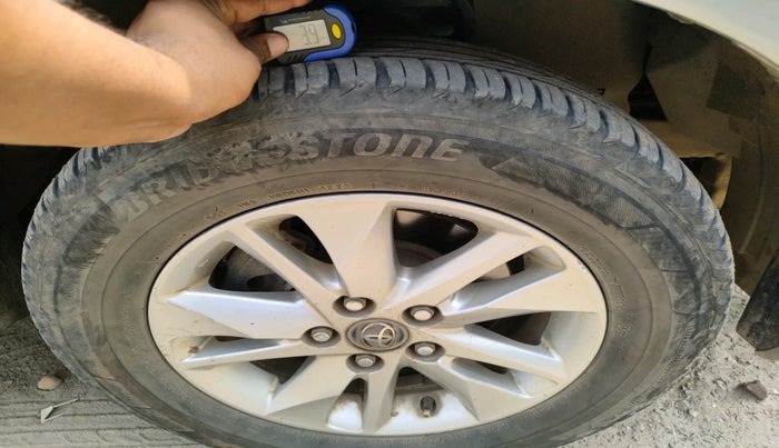 2016 Toyota Innova Crysta 2.8 GX AT 8 STR, Diesel, Automatic, 1,51,690 km, tyre