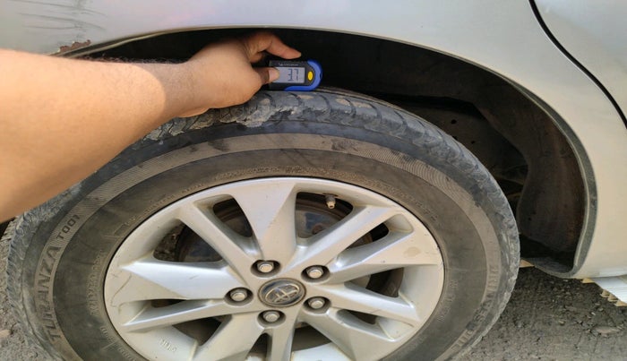 2016 Toyota Innova Crysta 2.8 GX AT 8 STR, Diesel, Automatic, 1,51,690 km, tyre