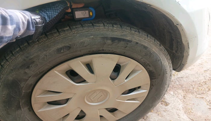 2016 Maruti Swift VDI ABS, Diesel, Manual, 1,07,716 km, tyre