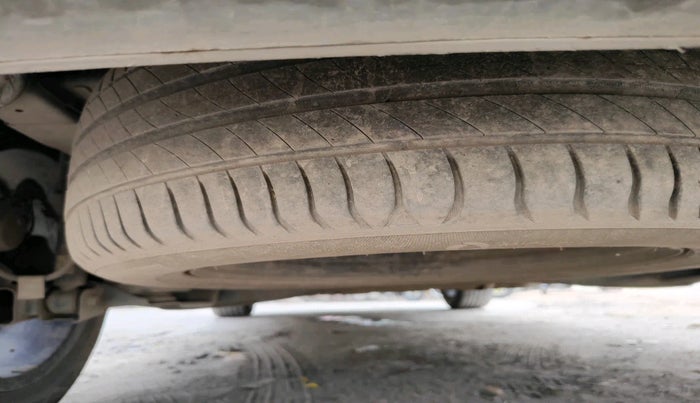 2021 Hyundai ALCAZAR PLATINUM(O) 6STR 1.5 AT, Diesel, Automatic, 1,41,343 km, tyre