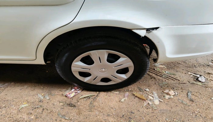 2010 Hyundai Verna VGT CRDI 1.5, Diesel, Manual, 2,60,078 km, tyre