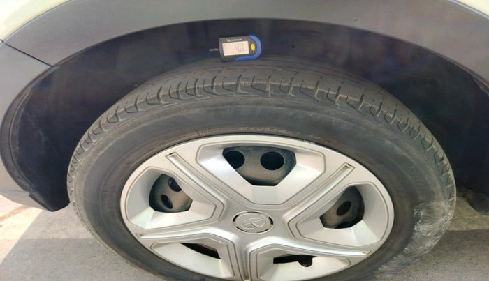 2021 Tata NEXON XZ PETROL, Petrol, Manual, 59,715 km, tyre