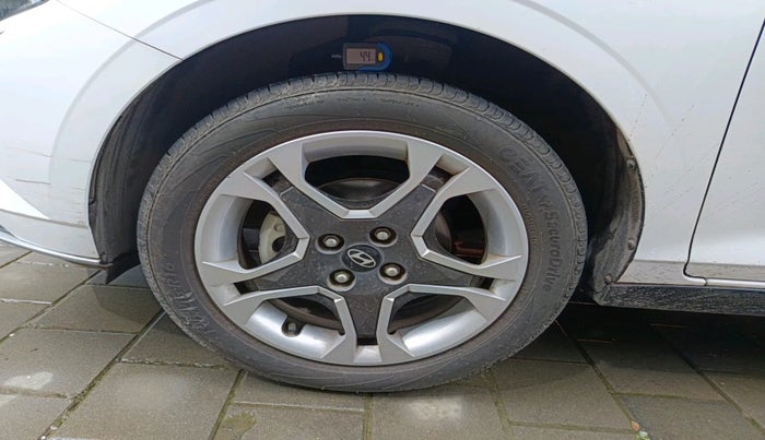 2025 Hyundai NEW I20 SPORTZ 1.2 IVT, Petrol, Automatic, 2,945 km, tyre