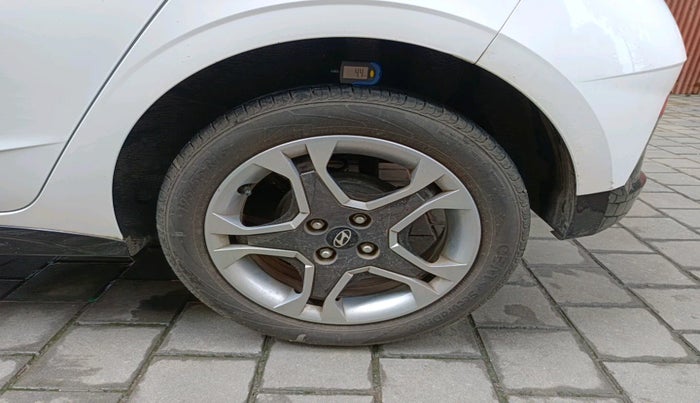 2025 Hyundai NEW I20 SPORTZ 1.2 IVT, Petrol, Automatic, 2,945 km, tyre