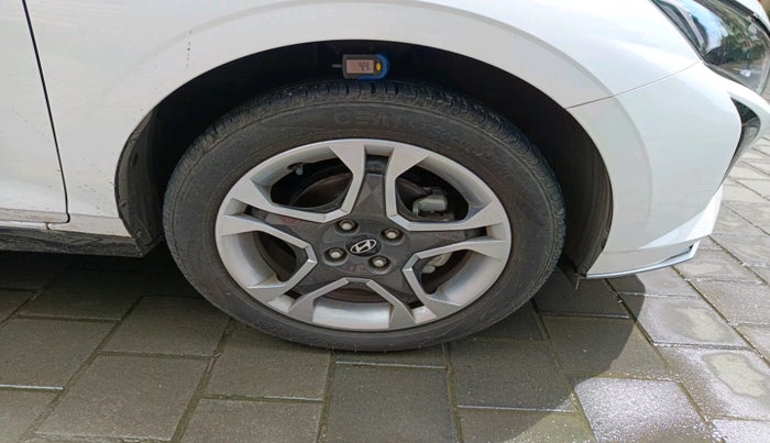 2025 Hyundai NEW I20 SPORTZ 1.2 IVT, Petrol, Automatic, 2,945 km, tyre