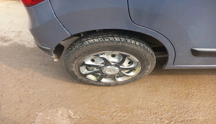 2018 Maruti Wagon R 1.0 LXI CNG (O), Petrol, Manual, 1,10,747 km, tyre