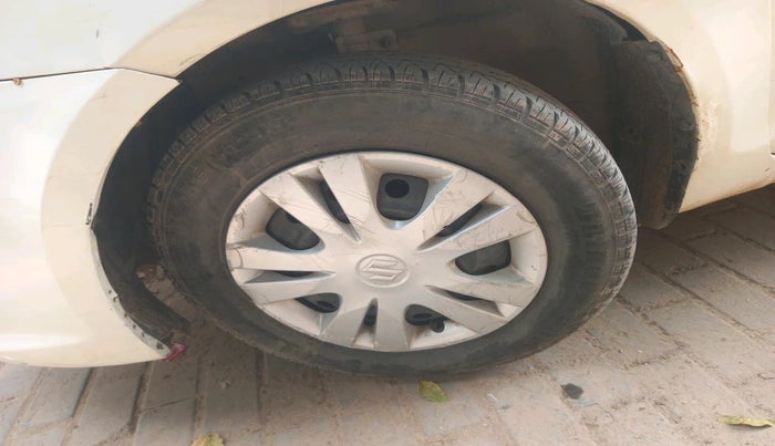 2013 Maruti Swift Dzire VXI, Petrol, Manual, 1,11,354 km, tyre