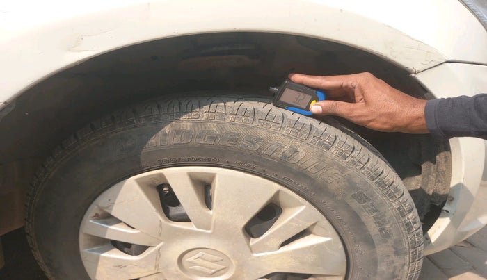 2013 Maruti Swift Dzire VXI, Petrol, Manual, 1,11,354 km, tyre