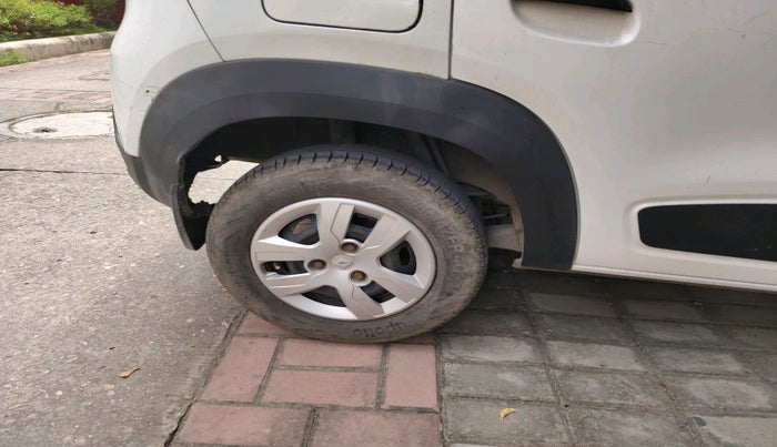 2016 Renault Kwid RXT 0.8, Petrol, Manual, 64,860 km, tyre