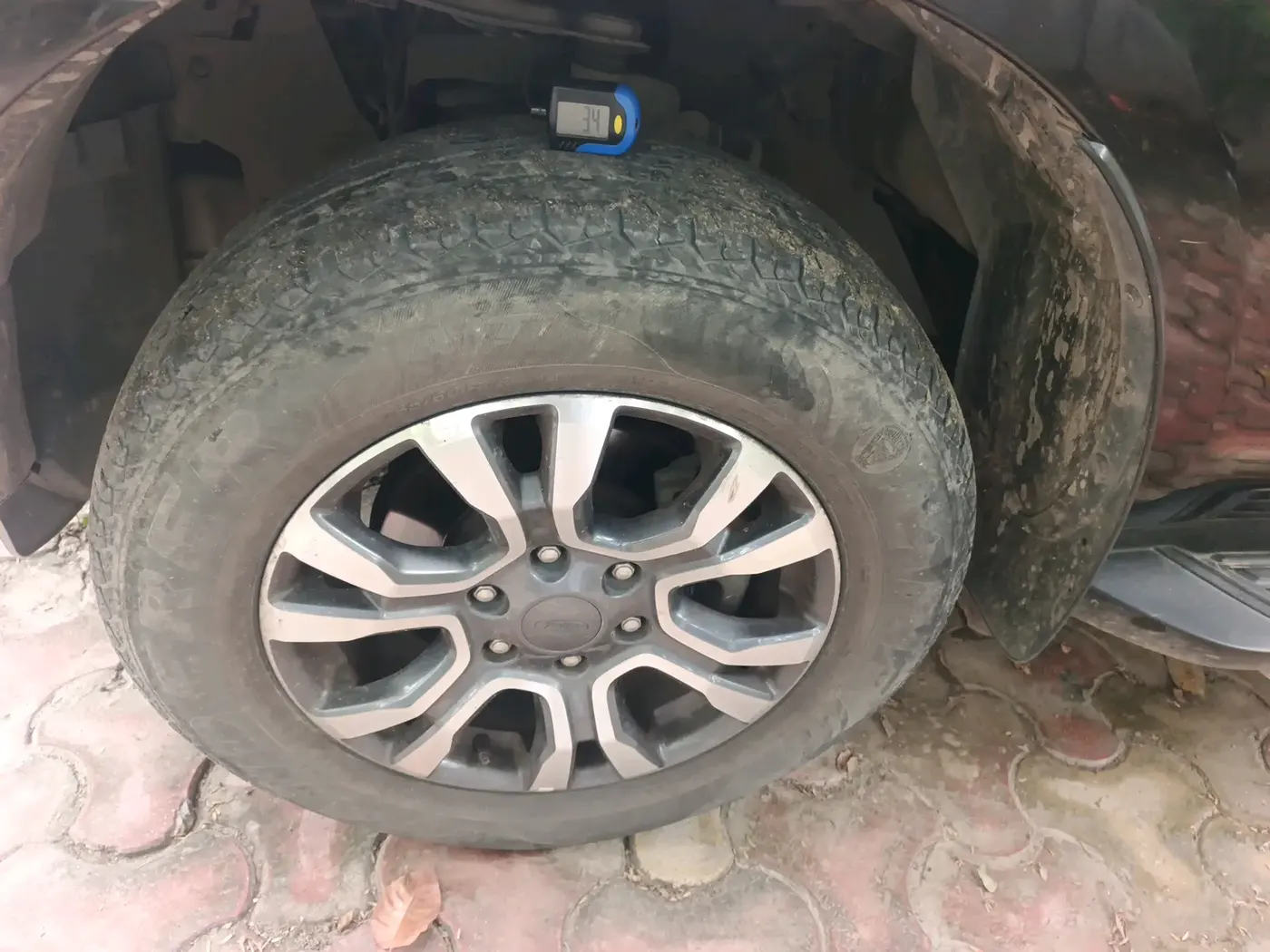 2021 Ford Endeavour TITANIUM PLUS 2.0 4X4 AT SUNROOF, Diesel, Automatic, 66,800 km, tyre