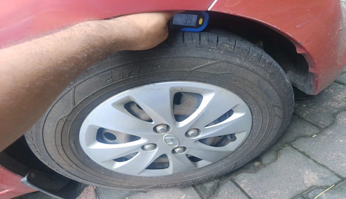 2011 Hyundai i10 MAGNA 1.2, Petrol, Manual, 34,968 km, tyre