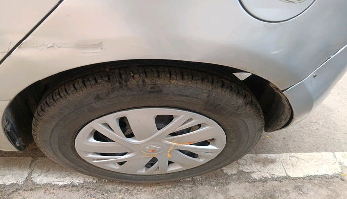 2010 Maruti Swift VXI, Petrol, Manual, 1,20,868 km, tyre