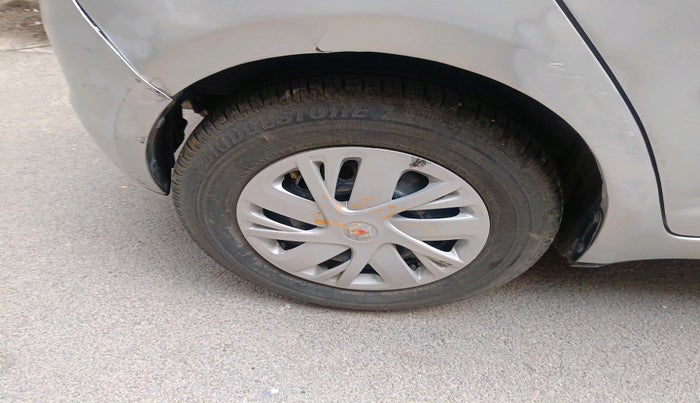 2010 Maruti Swift VXI, Petrol, Manual, 1,20,868 km, tyre