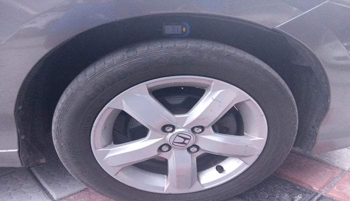 2011 Honda City 1.5L I-VTEC V MT, Petrol, Manual, 1,73,154 km, tyre