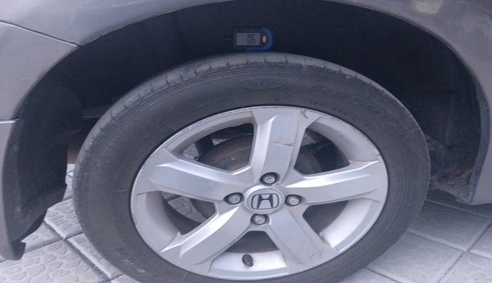 2011 Honda City 1.5L I-VTEC V MT, Petrol, Manual, 1,73,154 km, tyre