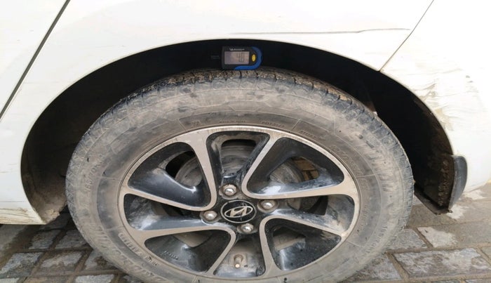 2017 Hyundai Grand i10 SPORTZ (O) AT 1.2 KAPPA VTVT, Petrol, Automatic, 73,928 km, tyre