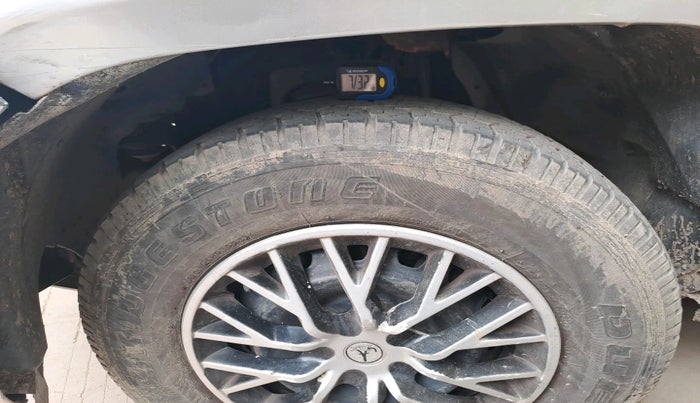 2016 Mahindra TUV300 T6, Diesel, Manual, 63,168 km, tyre