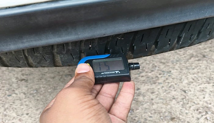 2017 Toyota Fortuner 2.8 4X2 AT, Diesel, Automatic, 88,880 km, tyre