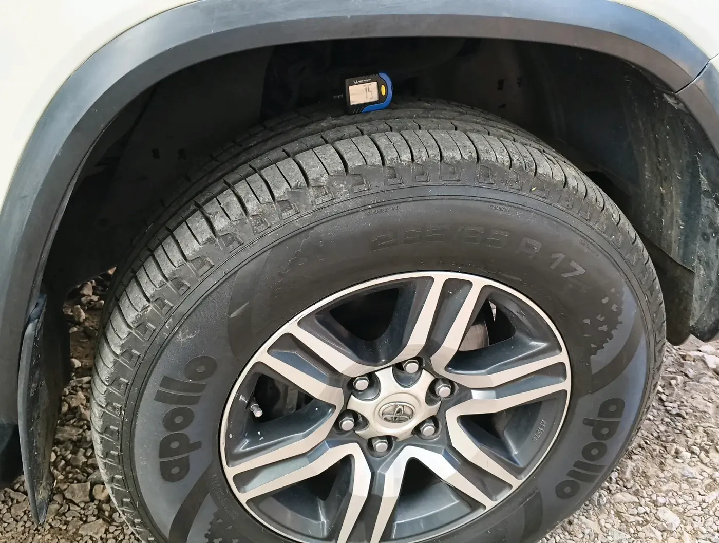 2017 Toyota Fortuner 2.8 4X2 AT, Diesel, Automatic, 88,880 km, tyre