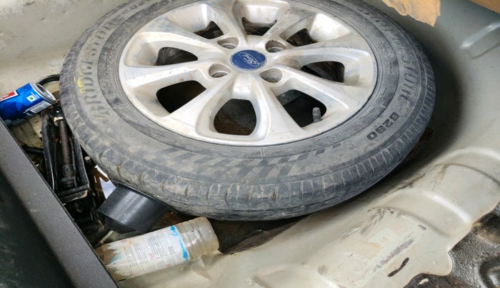 2012 Ford Classic 1.4 TITANIUM DIESEL, Diesel, Manual, 1,24,343 km, tyre