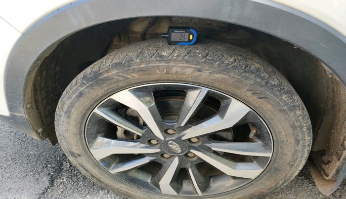 2021 Mahindra XUV300 W8 1.5 DIESEL, Diesel, Manual, 55,466 km, tyre