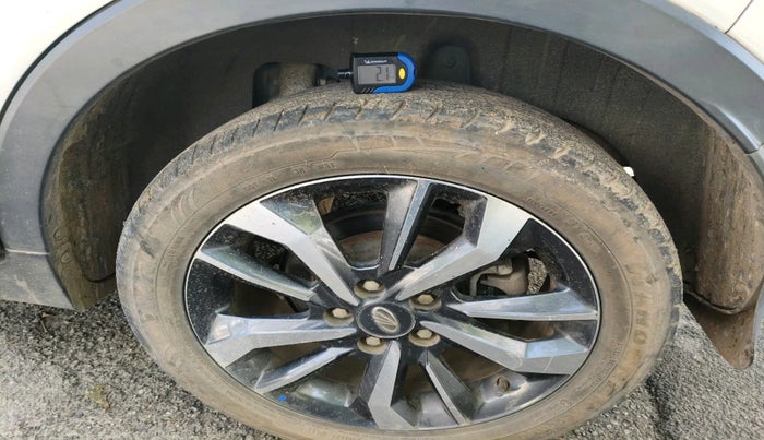 2021 Mahindra XUV300 W8 1.5 DIESEL, Diesel, Manual, 55,466 km, tyre