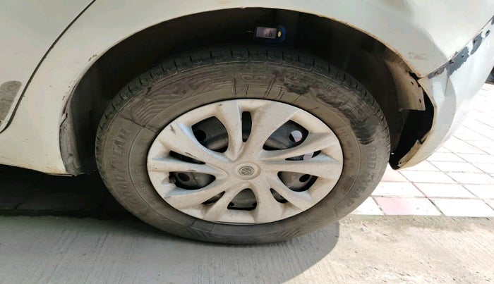 2010 Maruti Swift VDI, Diesel, Manual, 2,18,648 km, tyre