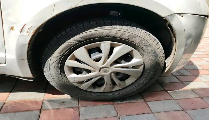 2010 Maruti Swift VDI, Diesel, Manual, 2,18,648 km, tyre