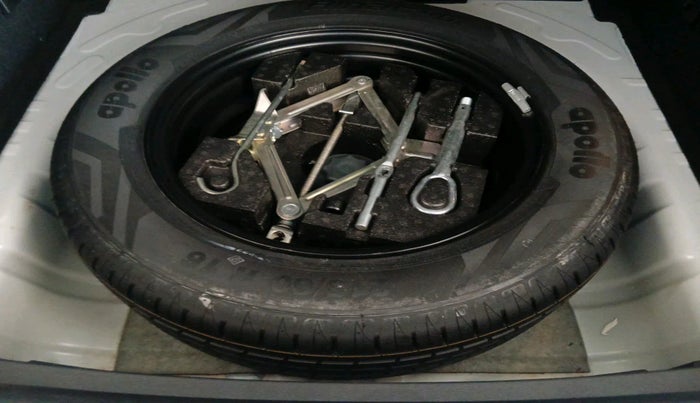 2022 MG ASTOR SHARP 1.5 MT, Petrol, Manual, 44,040 km, tyre