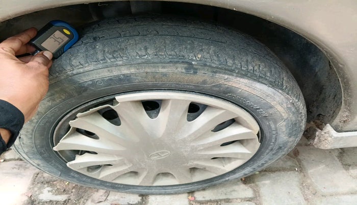2010 Tata Indigo ECS GLX, Petrol, Manual, 85,000 km, tyre