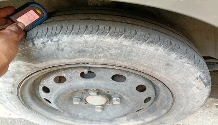2010 Tata Indigo ECS GLX, Petrol, Manual, 85,000 km, tyre